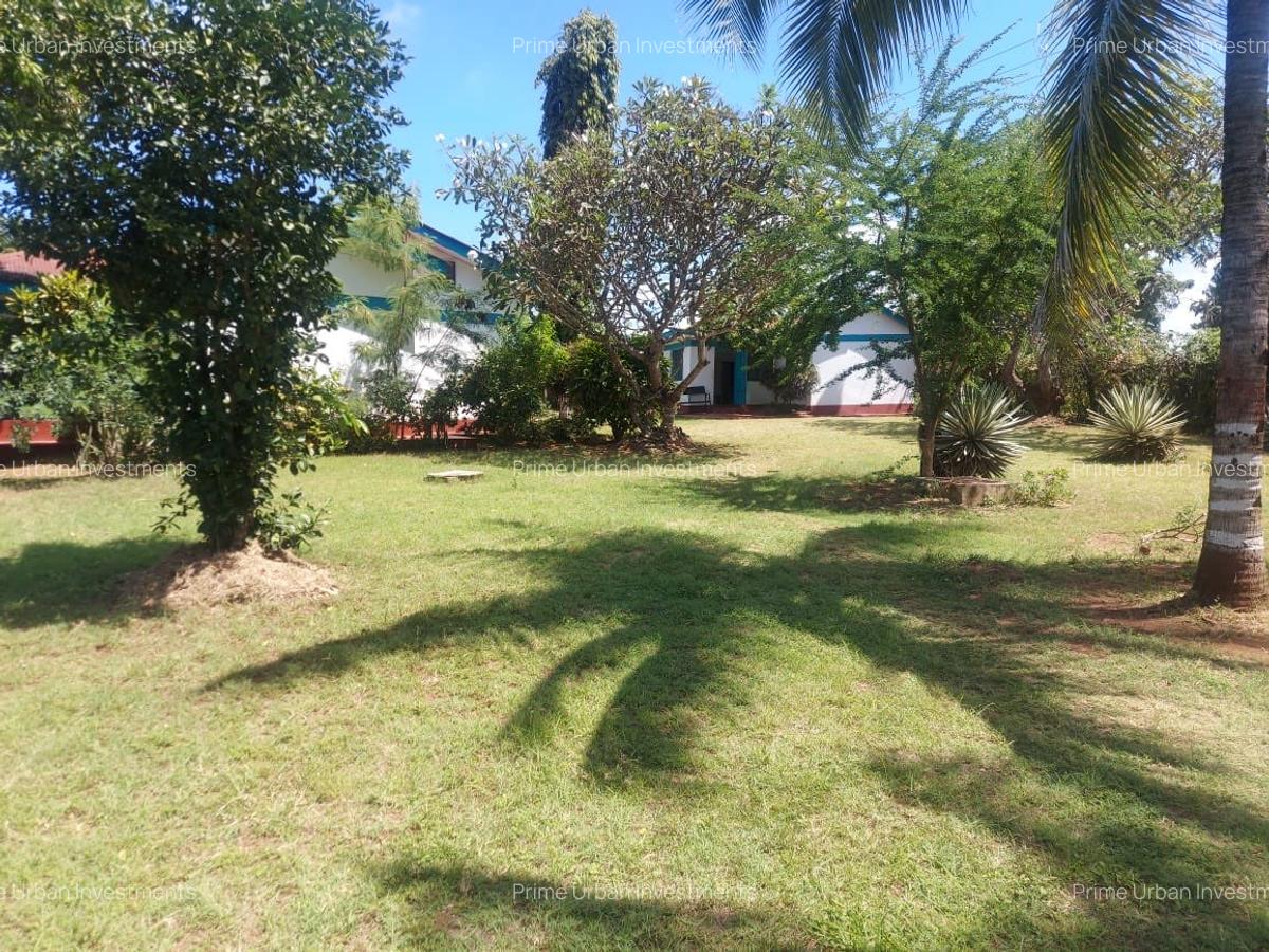 3 Bed House with Staff Quarters in Kikambala - 6