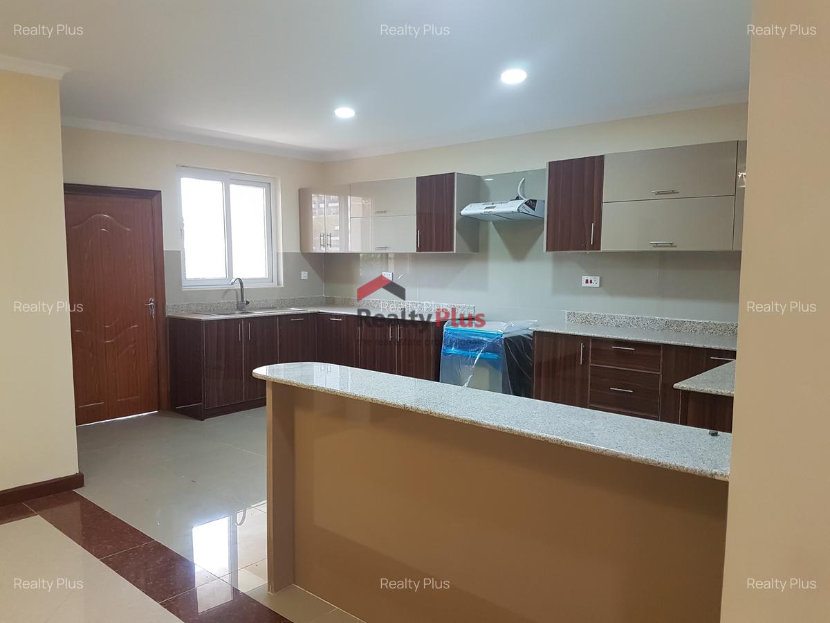 3 Bed Apartment with En Suite in Kilimani - 4