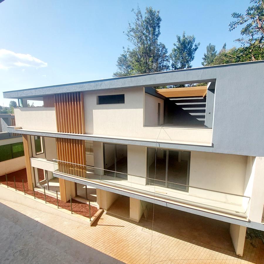 5 Bed Villa with En Suite at Lavington - 4