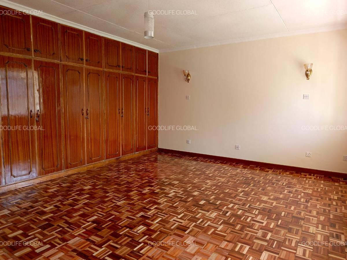 5 Bed House with En Suite at Loresho - 16