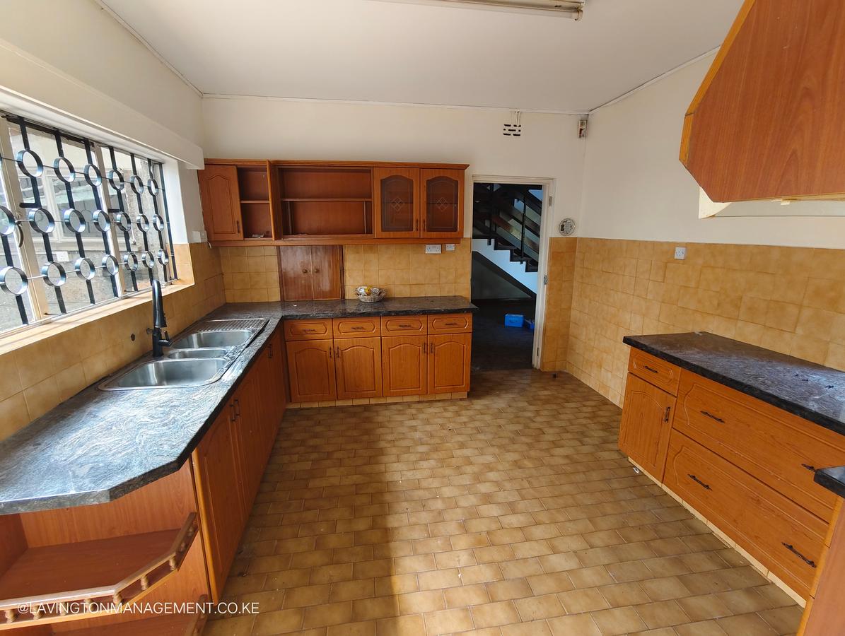 4 Bed Townhouse with Staff Quarters at Lavington Green - 7