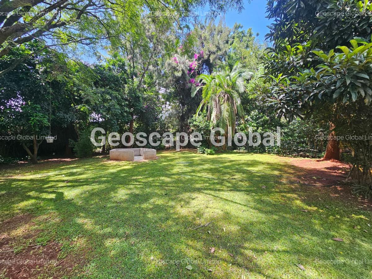 4 Bed House with En Suite in Nyari - 1