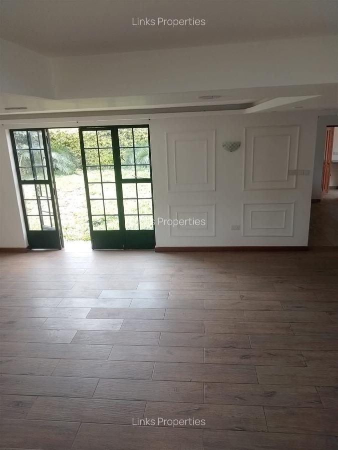 4 Bed Townhouse with En Suite at Kerarapon Drive - 20