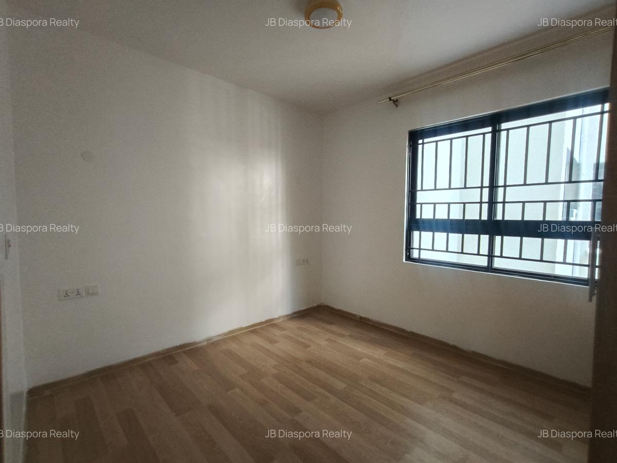 4 Bed Apartment with En Suite at 5Th Parklands Avenue - 10