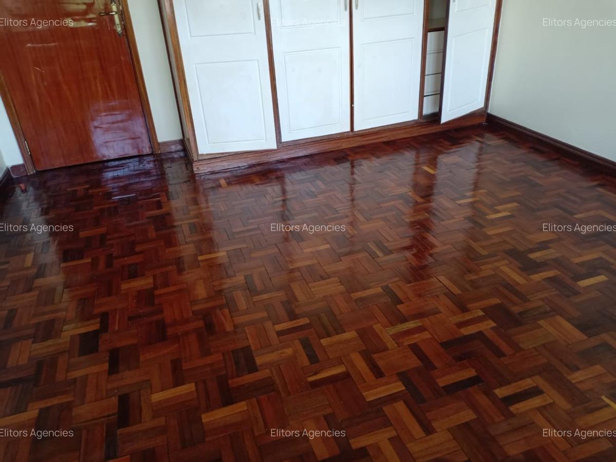 5 Bed Townhouse with En Suite at New Kitisuru Estate - 11