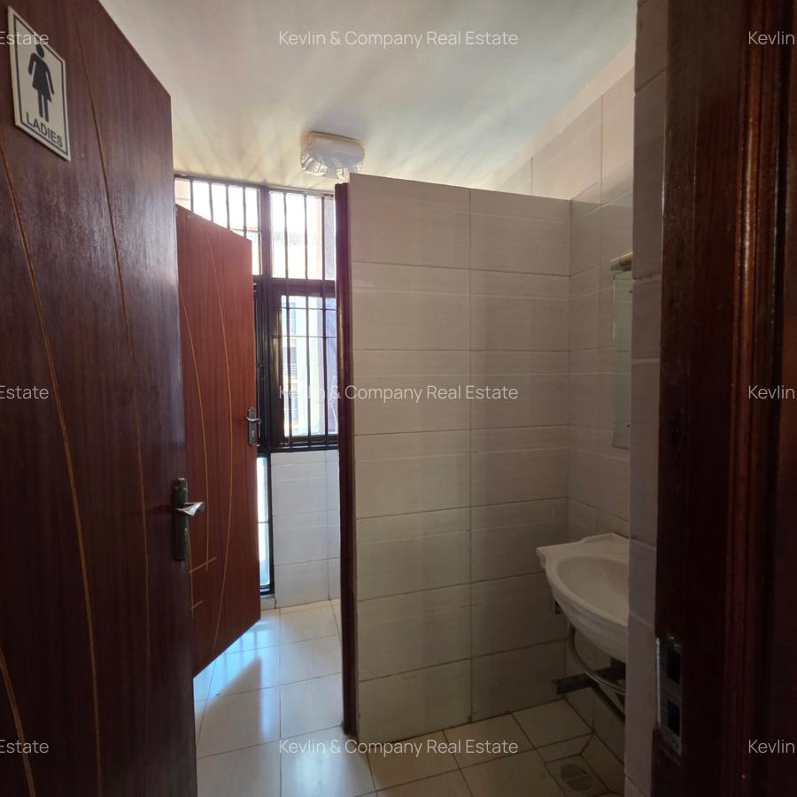 2,700 ft² Office with Backup Generator in Kilimani - 9