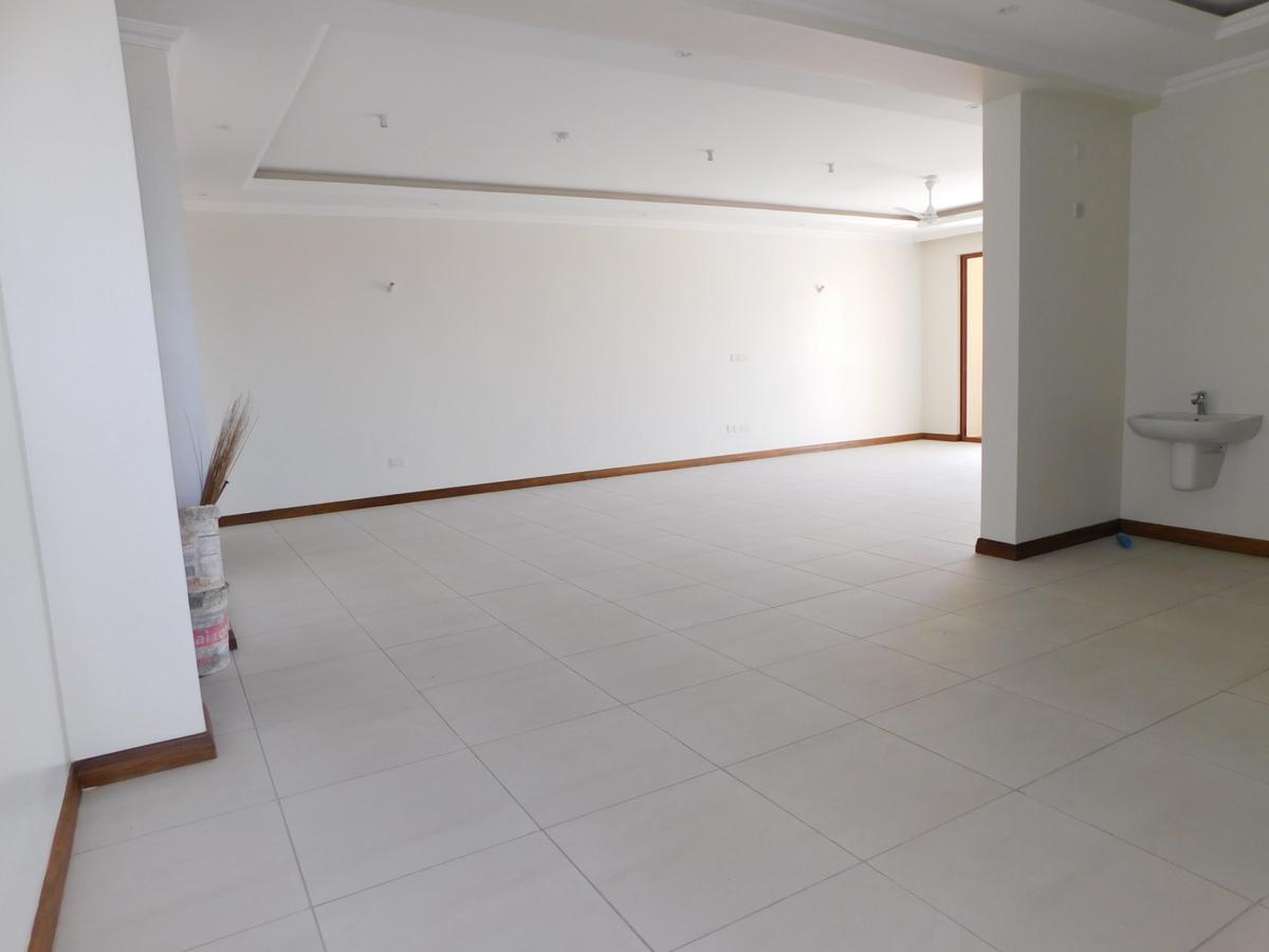 3 Bed Apartment with En Suite in Nyali Area - 4