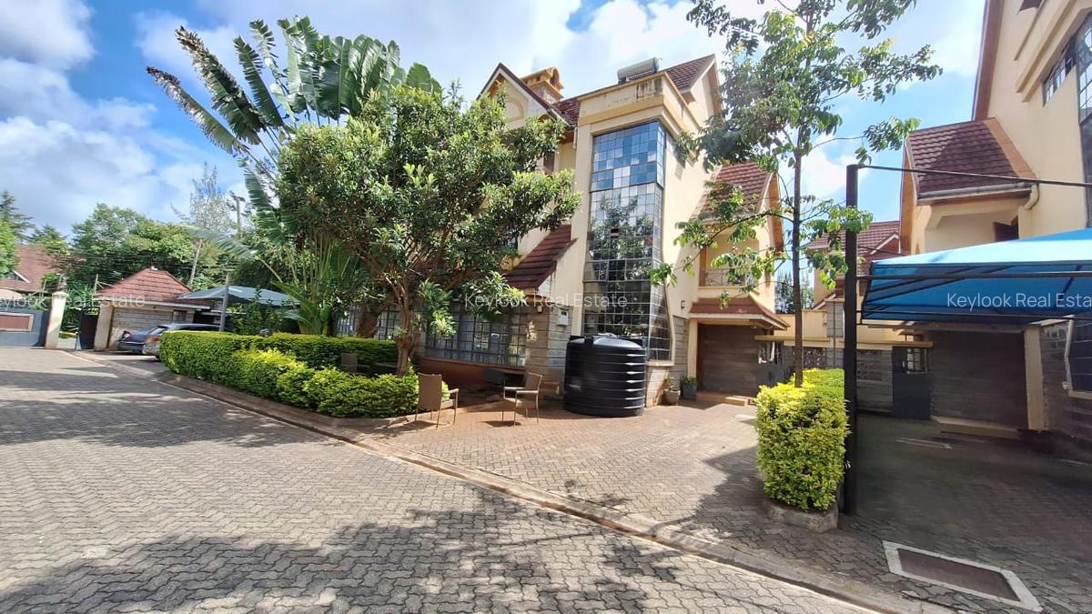 5 Bed Townhouse with En Suite at Lavington - 7