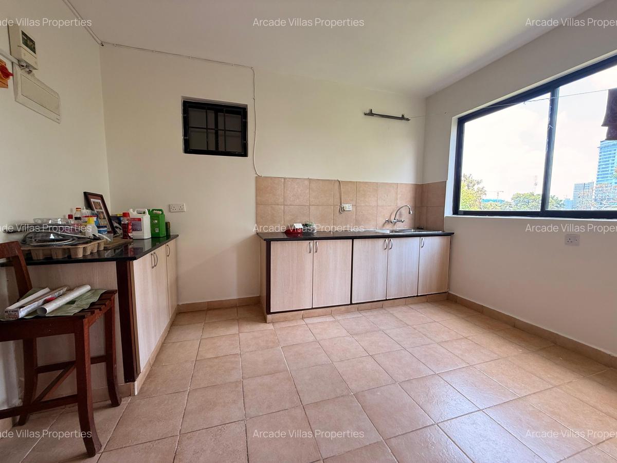 3 Bed Apartment with En Suite in Westlands Area - 7