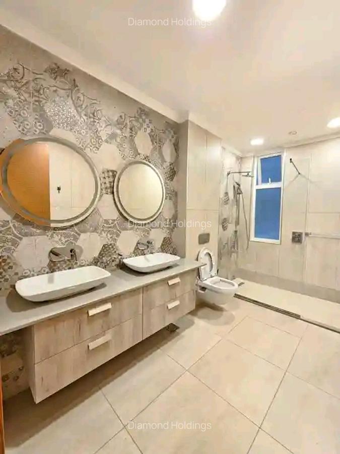 2 Bed Apartment with En Suite at Parklands - 3
