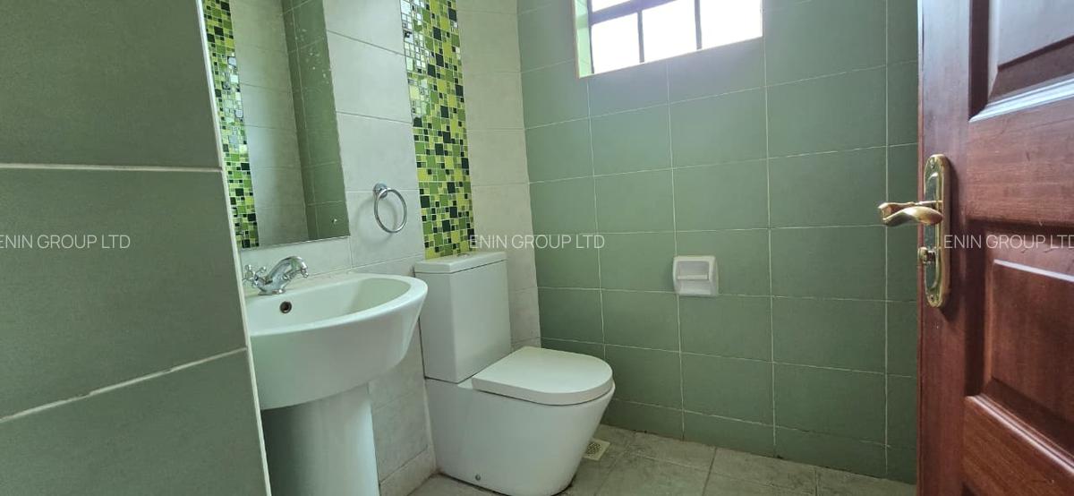 5 Bed Townhouse with En Suite in Lavington - 20