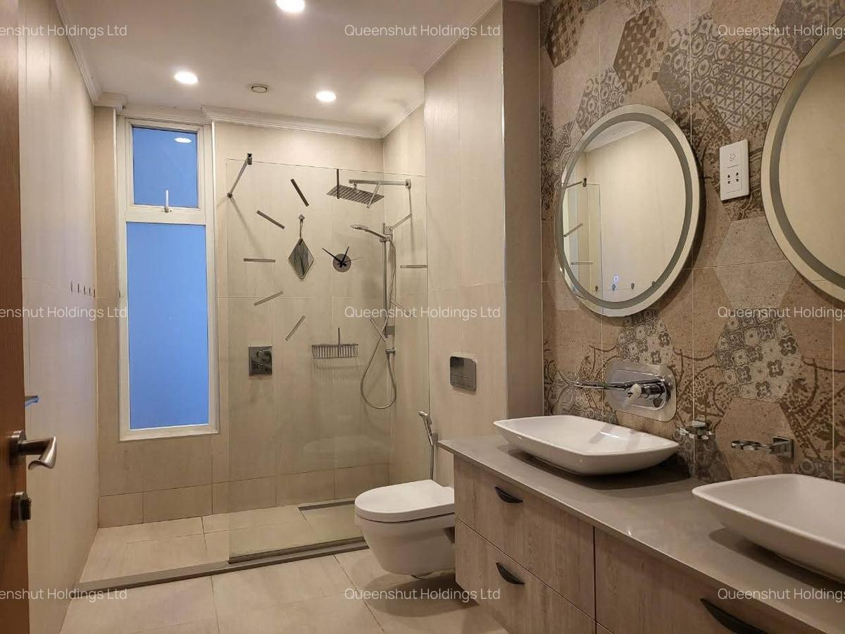 3 Bed Apartment with En Suite in Parklands - 10