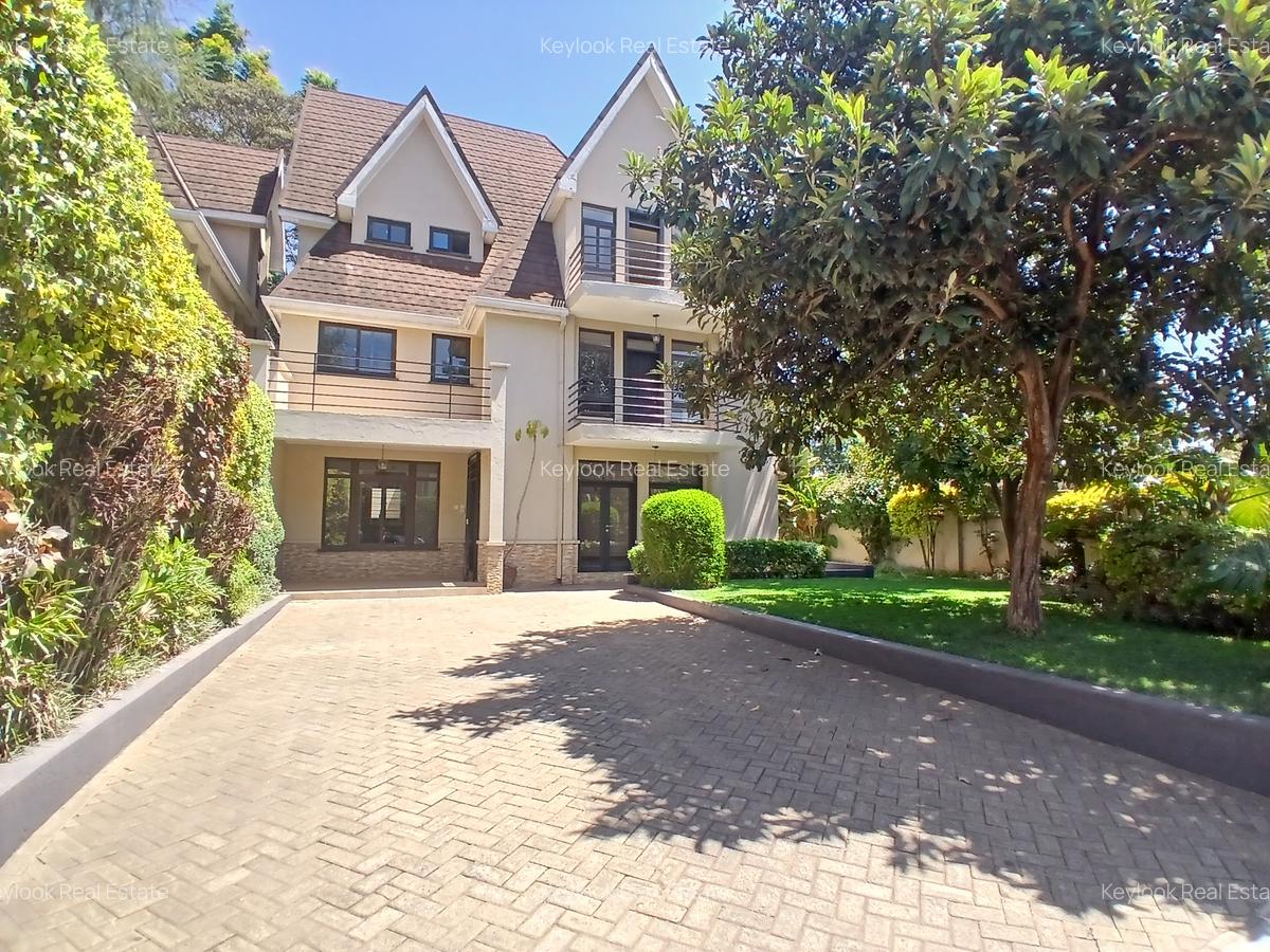 5 Bed Townhouse with En Suite at Lavington Green - 2