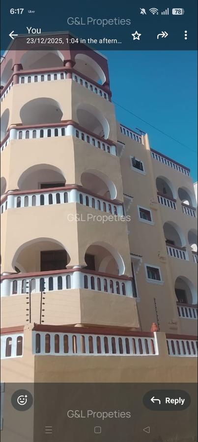 4 Bed Apartment with En Suite at Links Road - 3