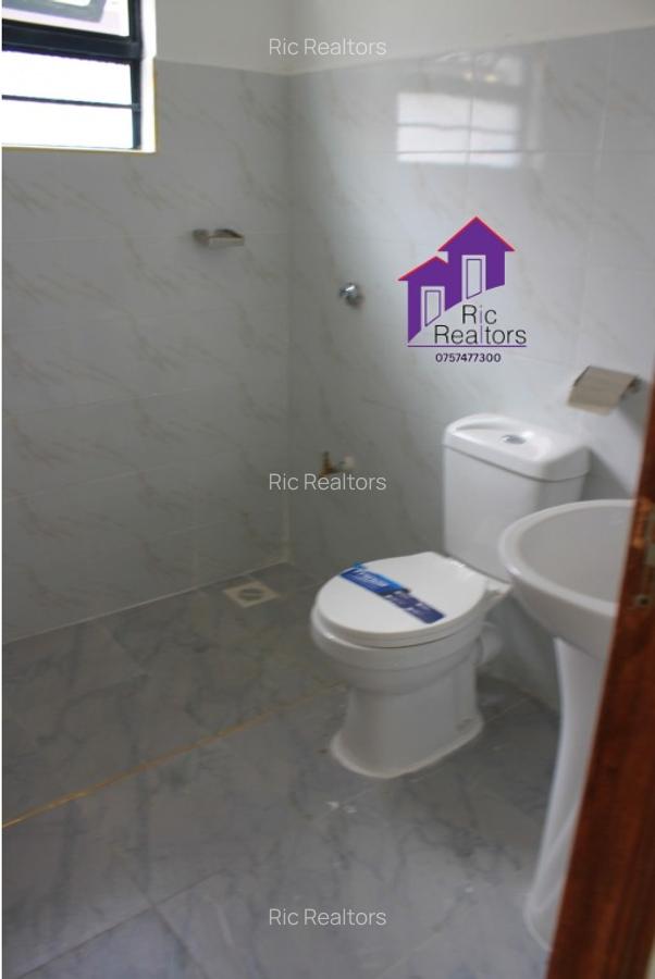 4 Bed House with En Suite at Merisho Road - 15