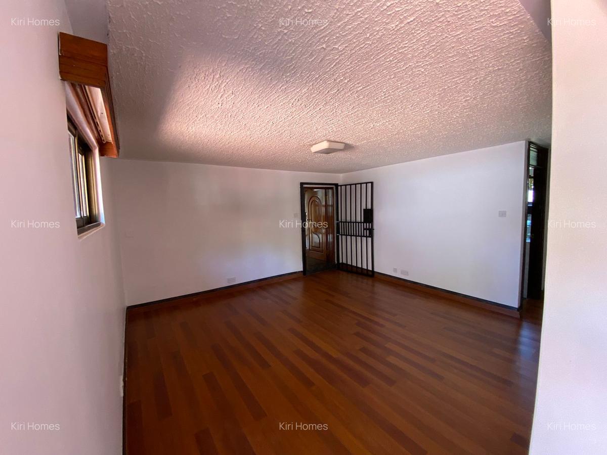 7 Bed Townhouse with En Suite in Gigiri - 9