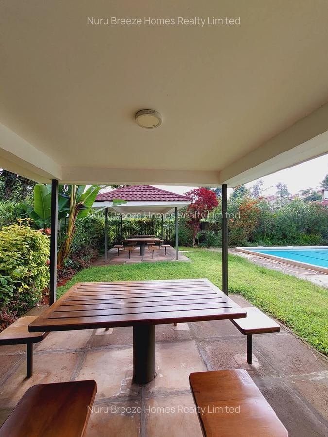 5 Bed Townhouse with En Suite in Spring Valley - 4