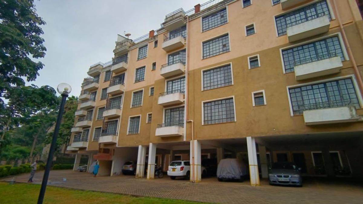 Furnished 1 Bed Apartment with En Suite at Riverside Drive - 11