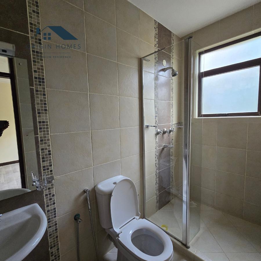 3 Bed Apartment with En Suite at Lavington - 9