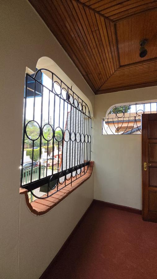 5 Bed House with En Suite at Ring Road - 16