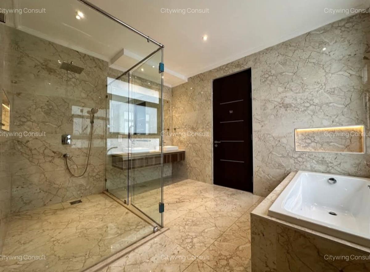 5 Bed Townhouse with En Suite at Peponi Road - 9