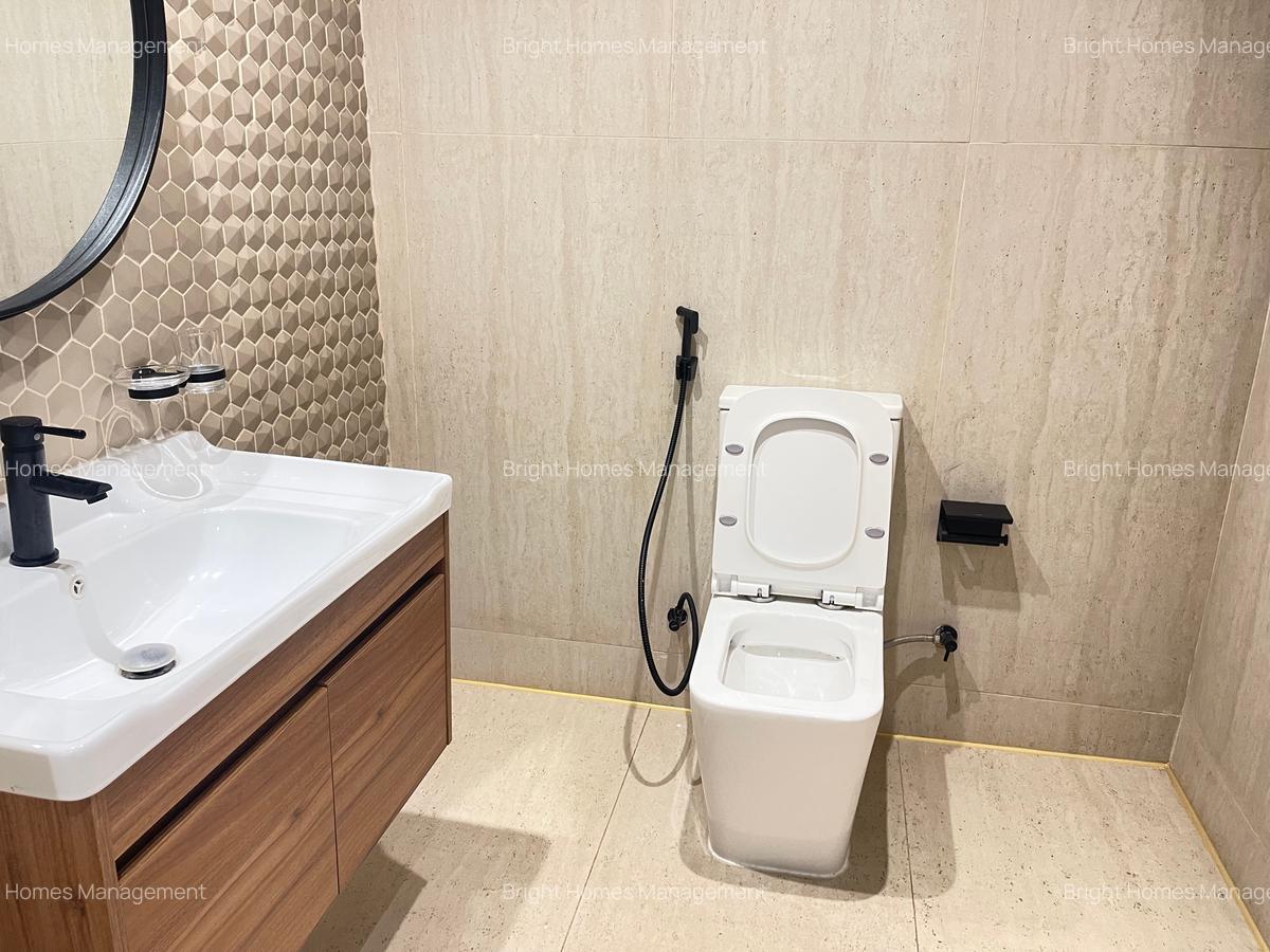 Serviced 2 Bed Apartment with En Suite in Westlands Area - 6