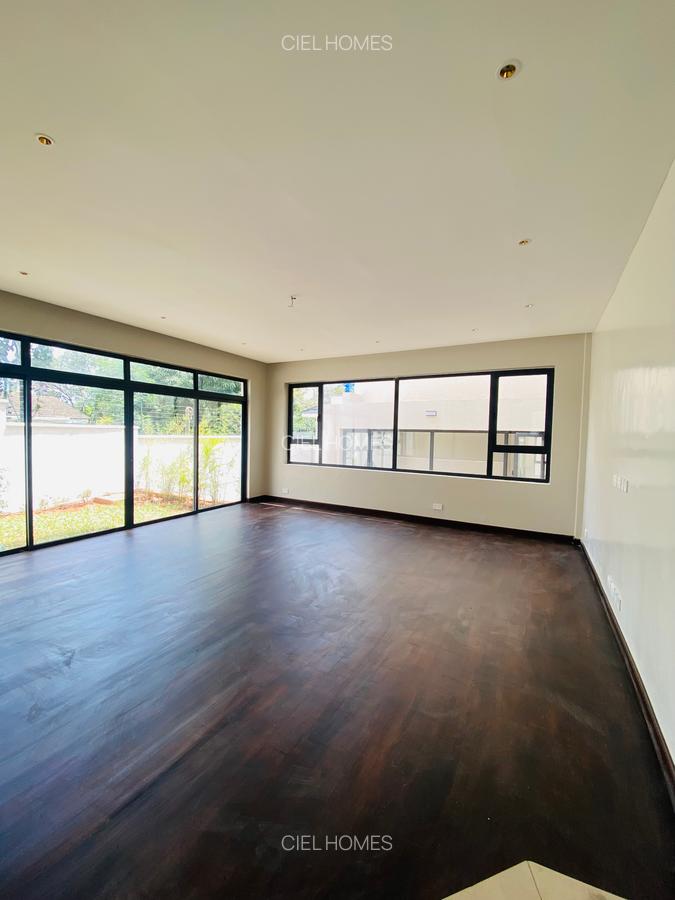 5 Bed Villa with En Suite at Manyani Road - 2