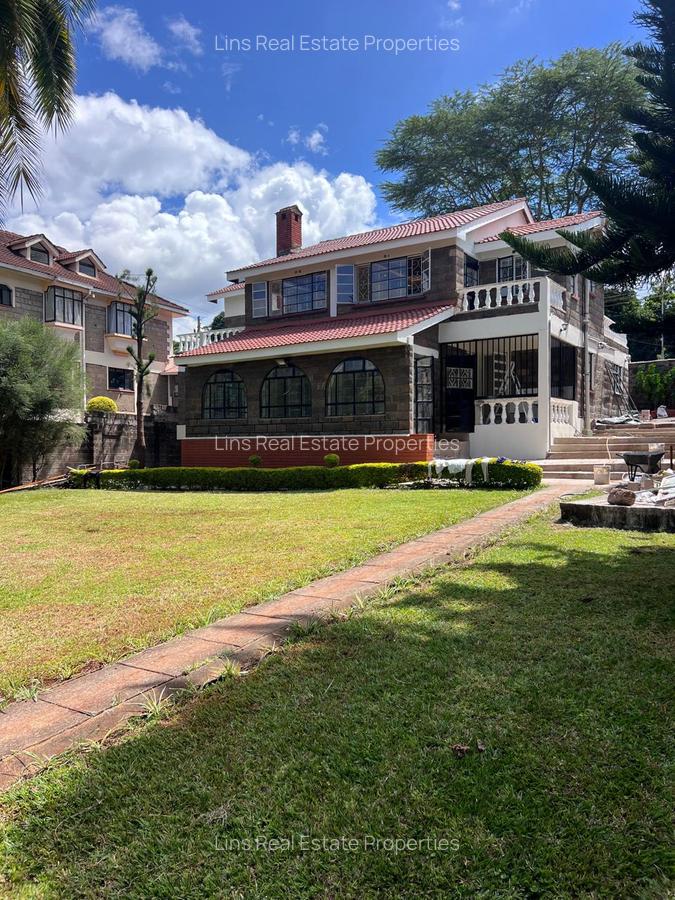 5 Bed House with En Suite in Mountain View - 2