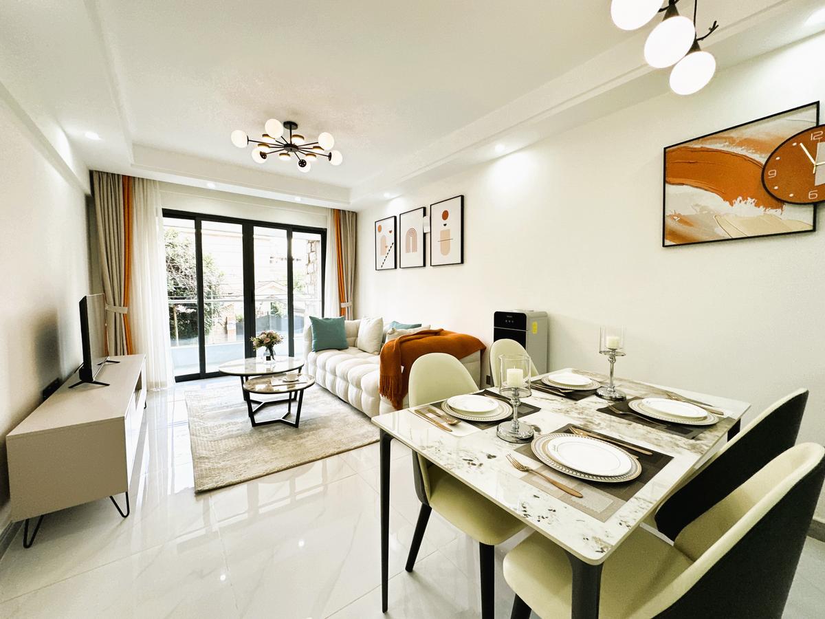 3 Bed Apartment with En Suite at Lavington - 15