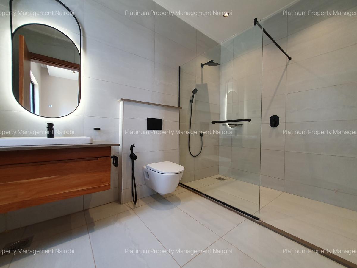 4 Bed Apartment with En Suite at Oak Ivy - 17