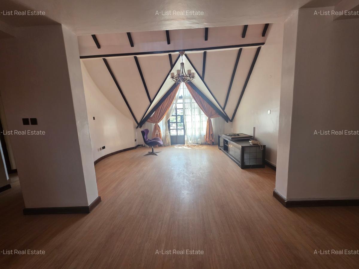 4 Bed Apartment with En Suite at Lavington - 3