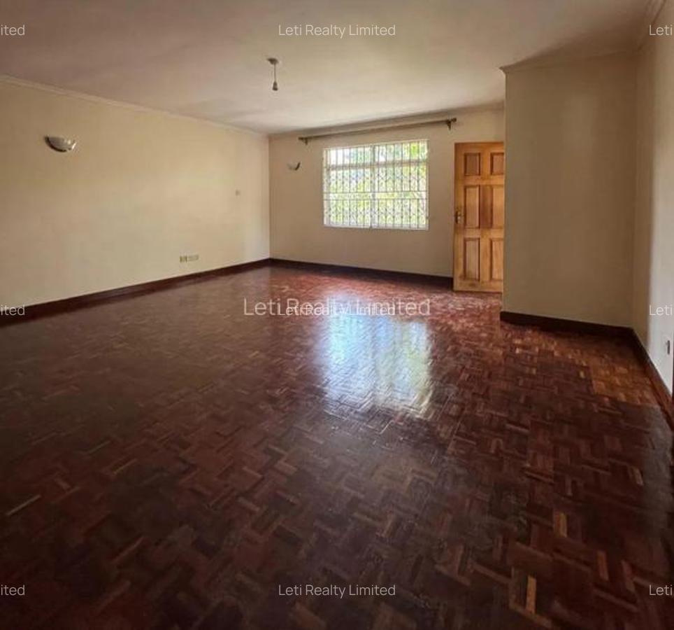 5 Bed Townhouse with En Suite in Lavington - 6