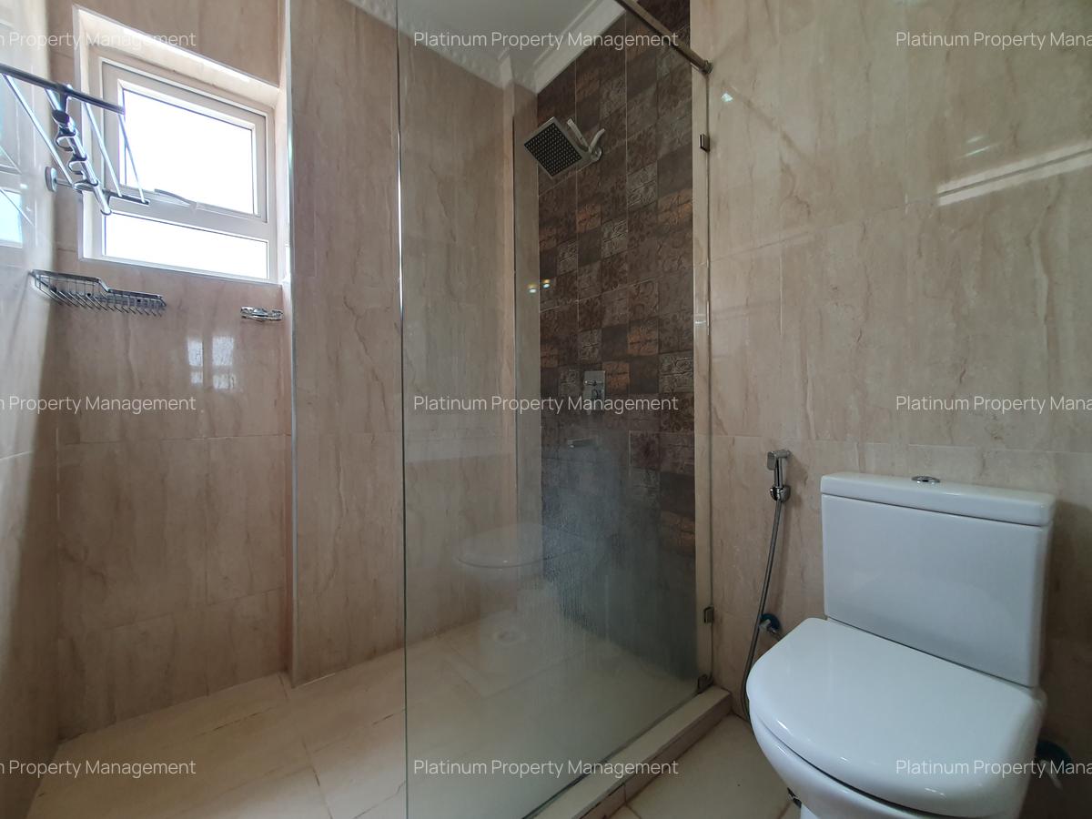 4 Bed Apartment with En Suite in General Mathenge - 15