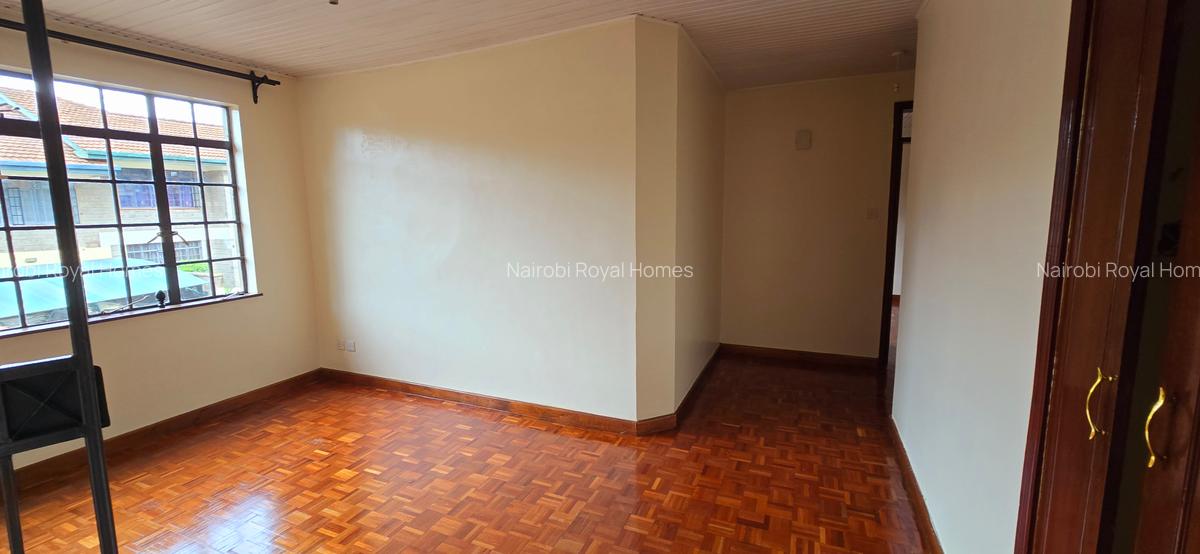 4 Bed Townhouse with En Suite at Lavington Mall - 16