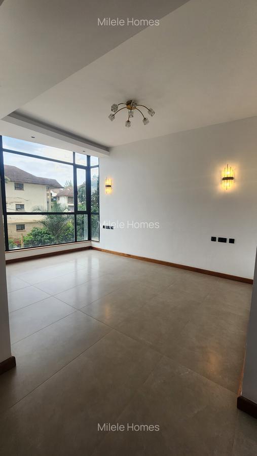Serviced 3 Bed Apartment with En Suite at Riverside Drive - 7