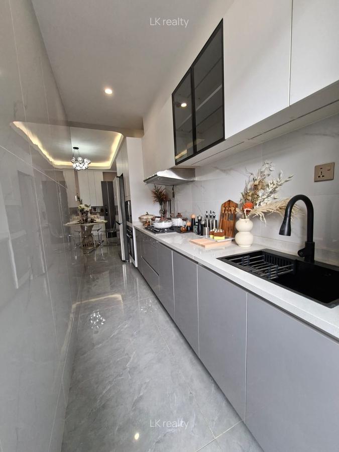 2 Bed Apartment with En Suite at Westlands Road - 3