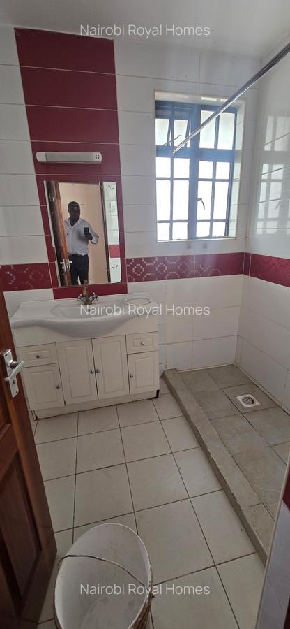 5 Bed Townhouse with En Suite at Lavington Green - 4