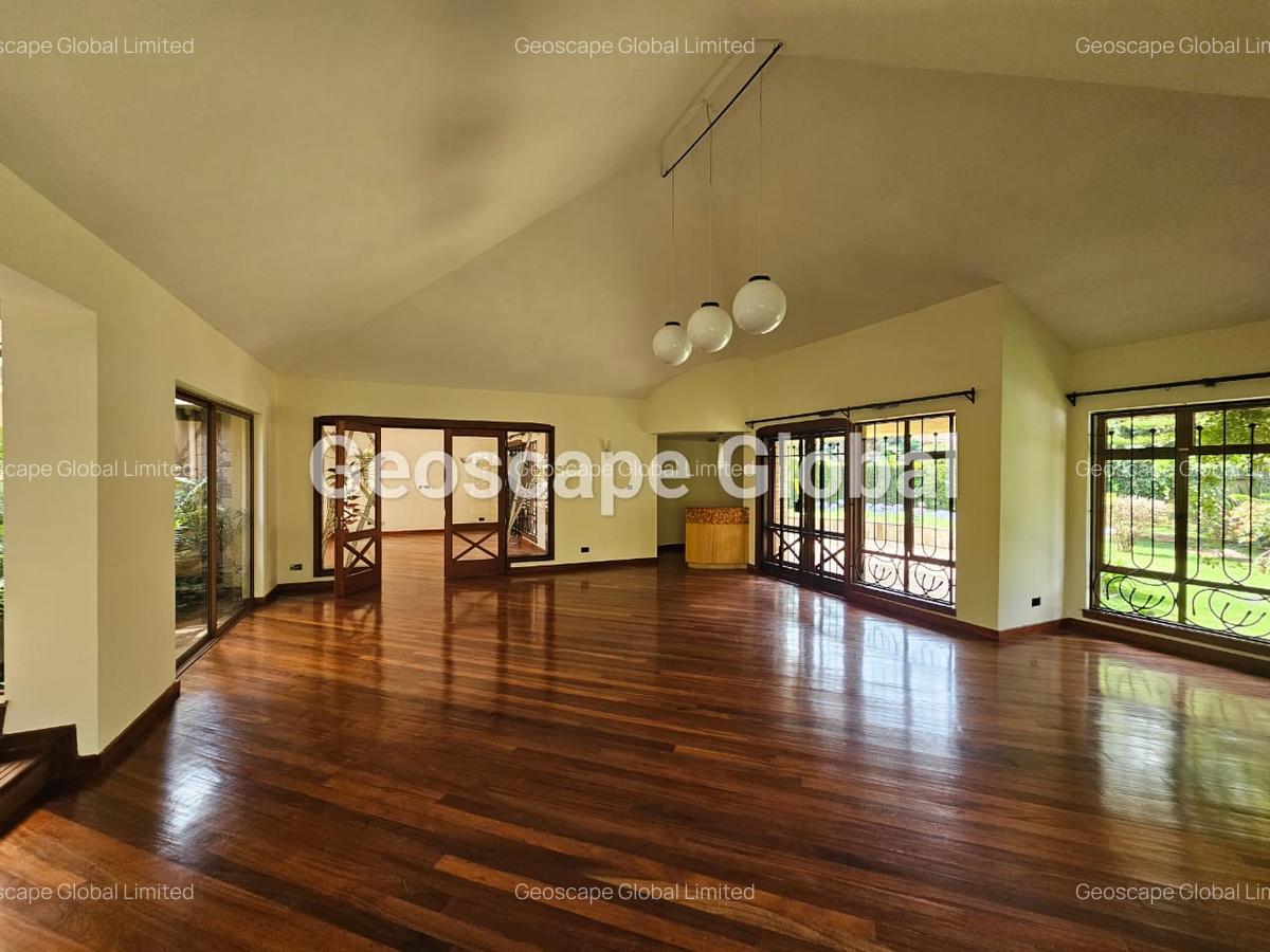 5 Bed House with En Suite in Runda - 4