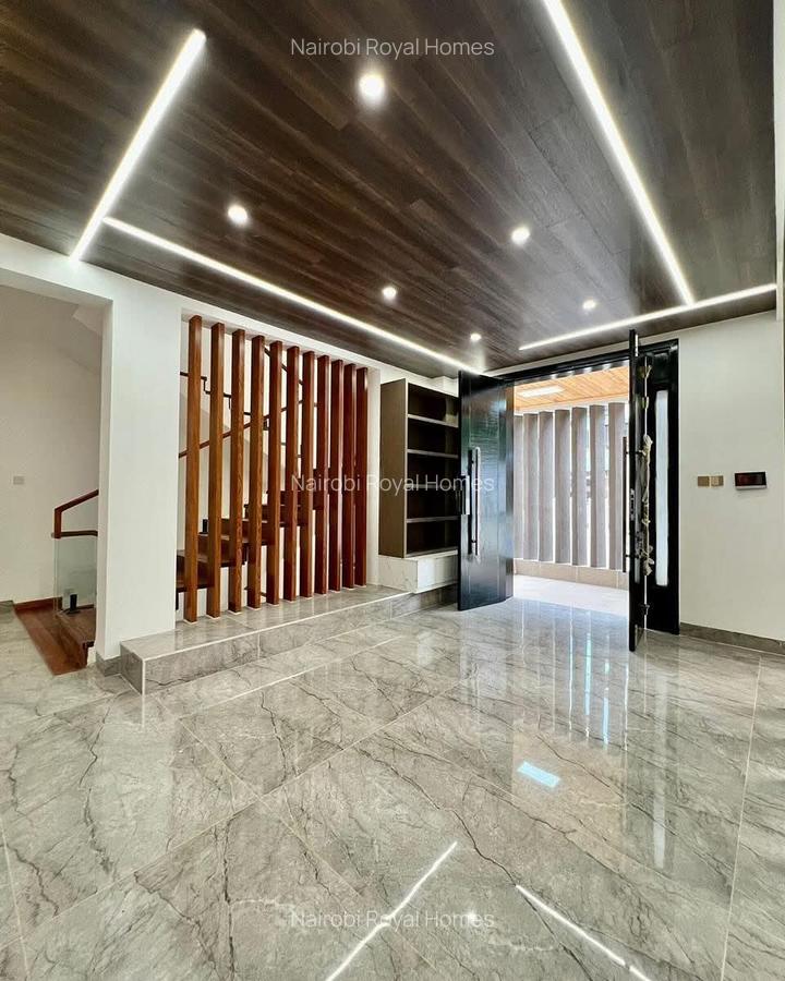 9 Bed House with En Suite at Lavington Green - 8