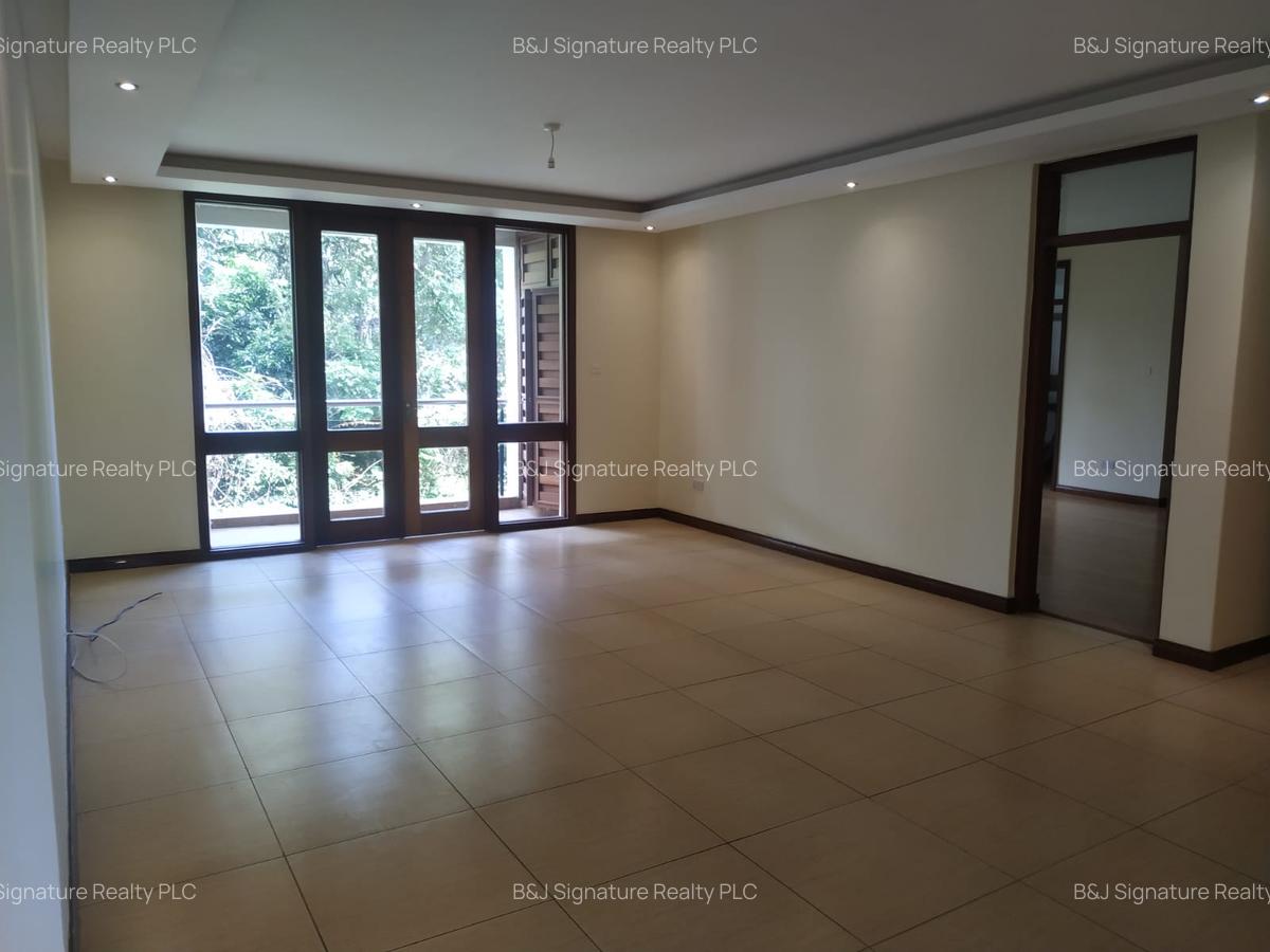 3 Bed Apartment with En Suite in Riverside - 18