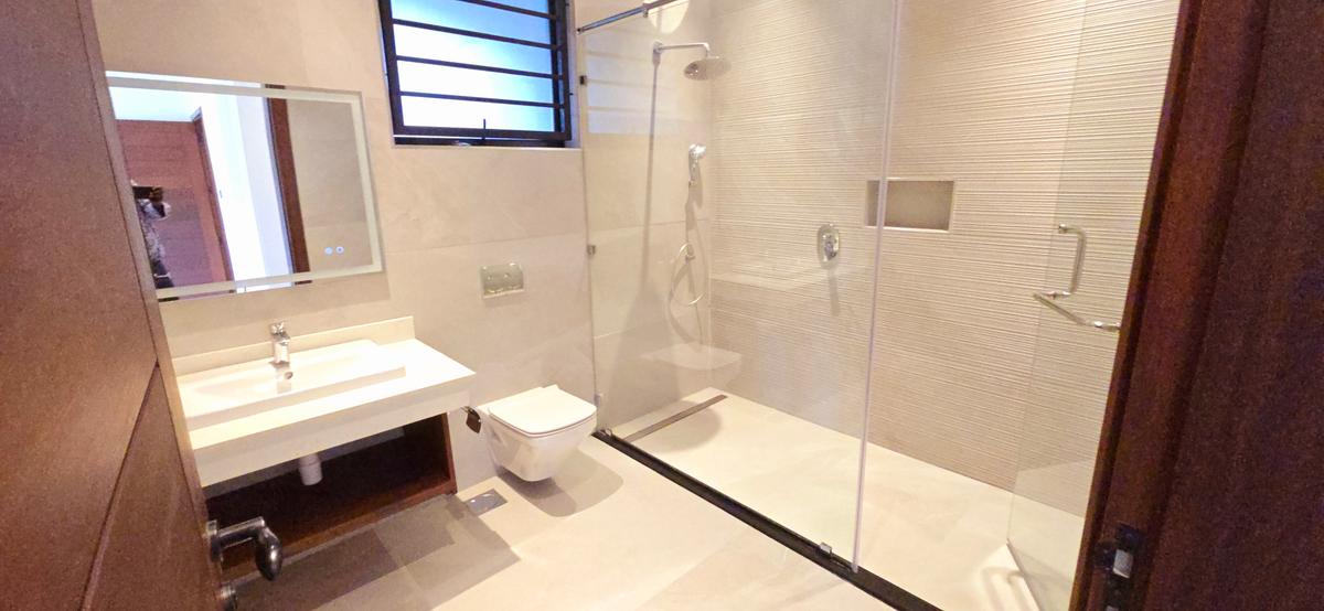 6 Bed House with En Suite at Eliud Mathu - 18
