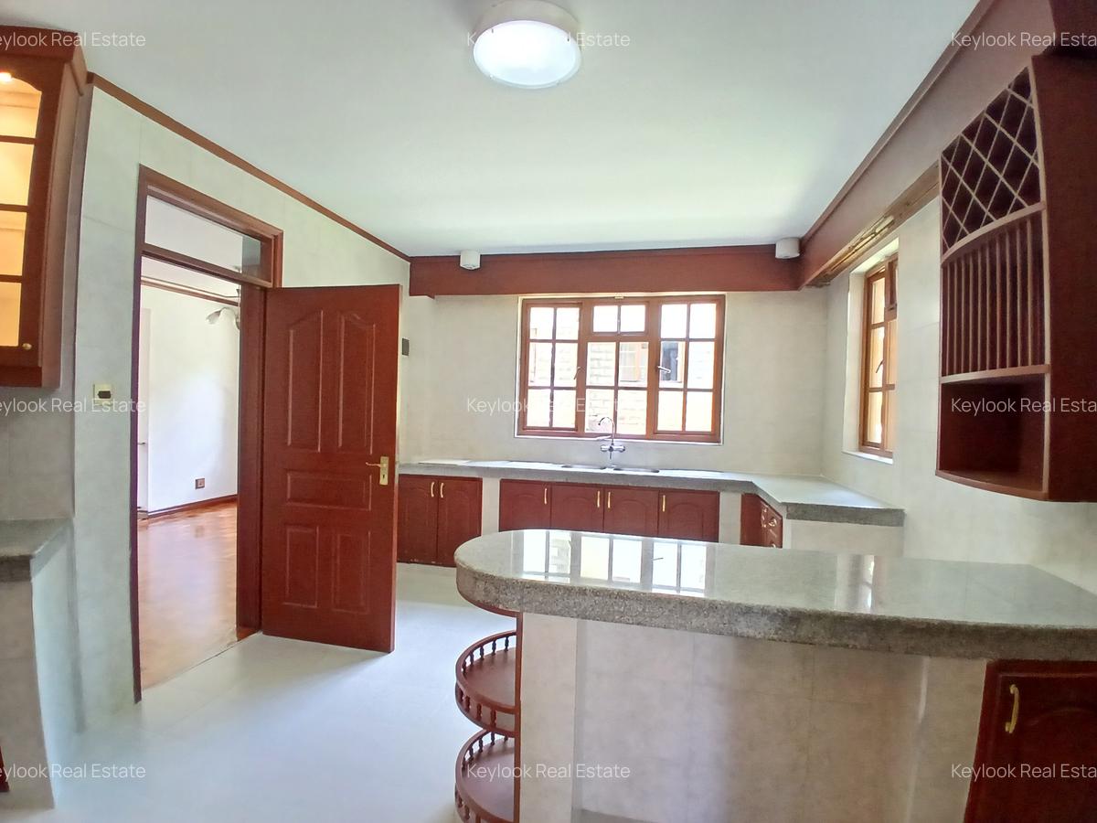 4 Bed Townhouse with En Suite at Lavington Green - 15