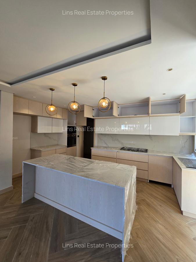 6 Bed Townhouse with En Suite in Lavington - 17