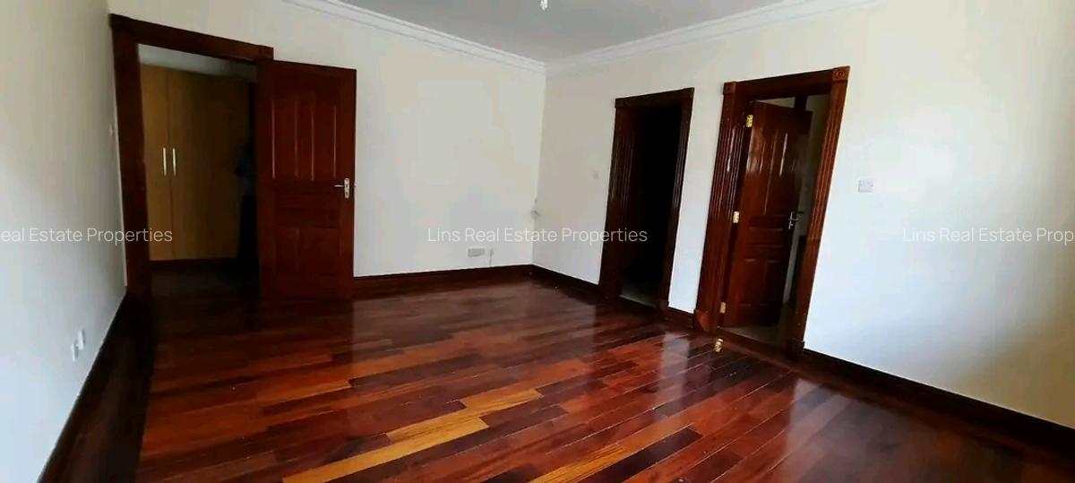 5 Bed Townhouse with En Suite in Lavington - 11
