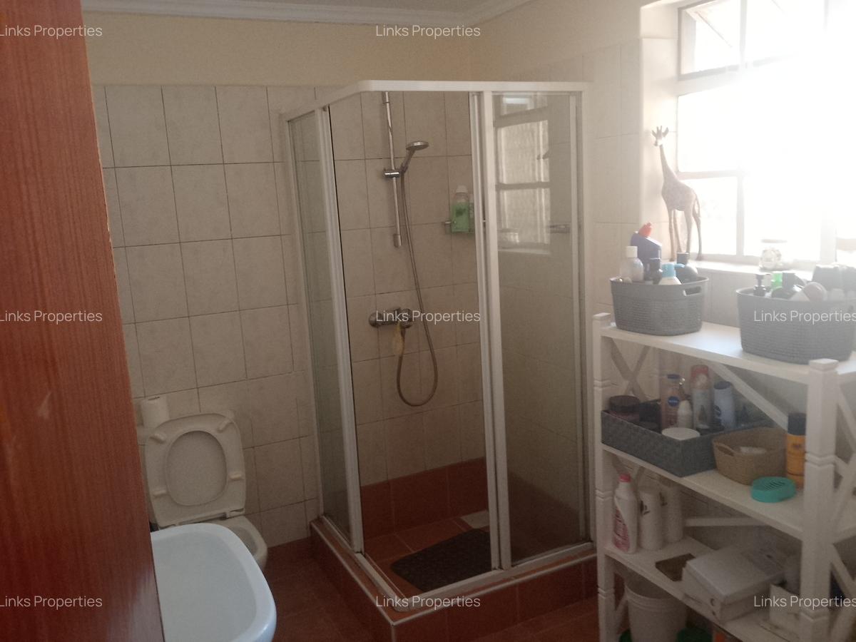 1 Bed House with En Suite at Karen - 6