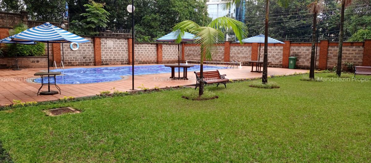 4 Bed Apartment with En Suite at Brookside Drive - 18