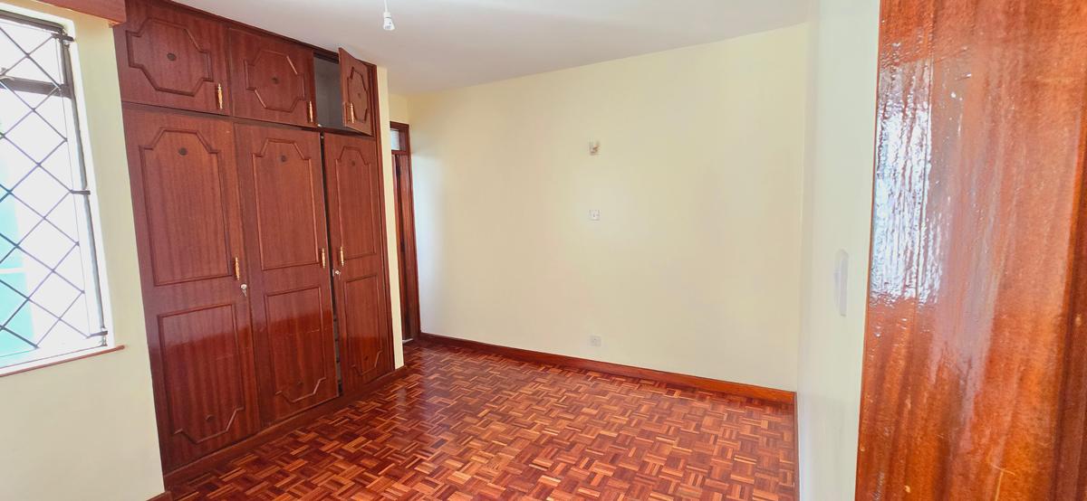 4 Bed Townhouse with En Suite at Off Convent Drive - 19