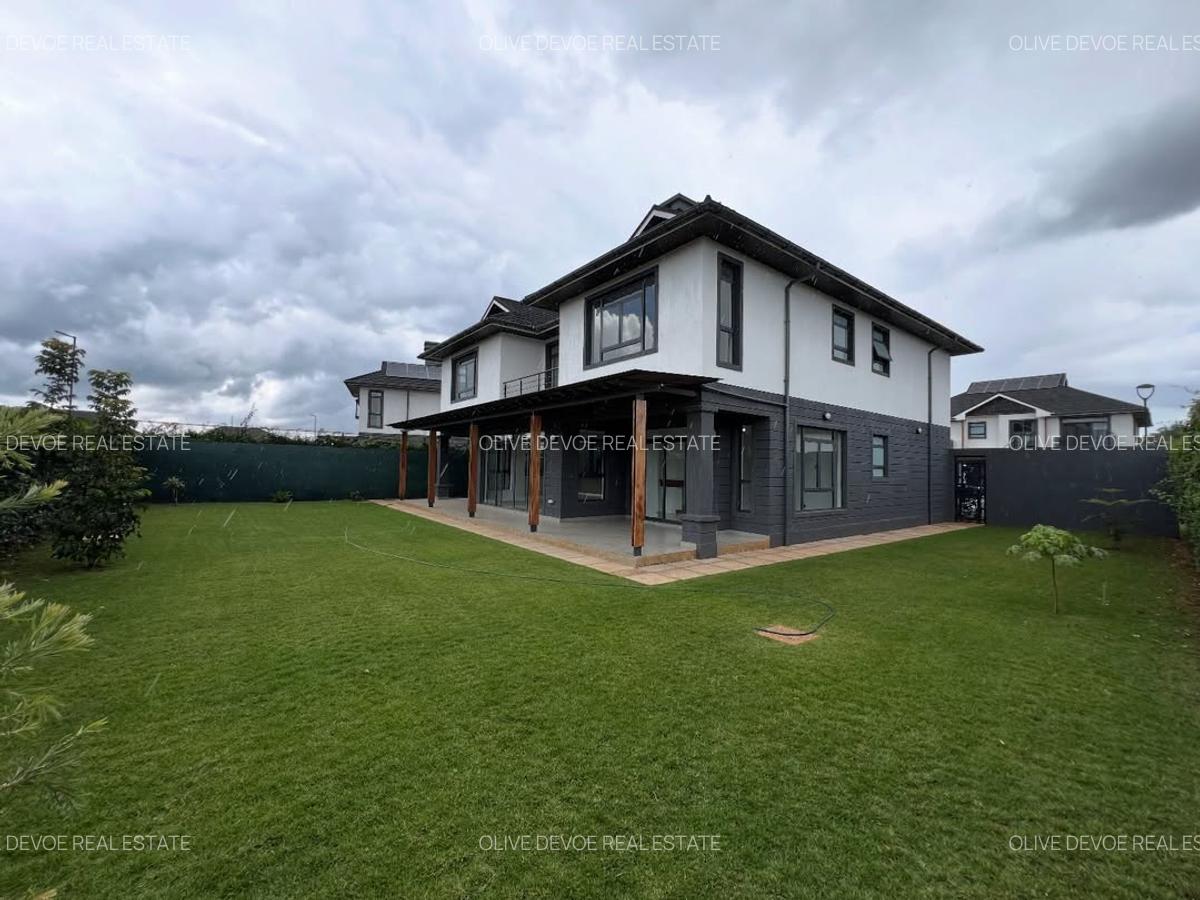 5 Bed Villa with En Suite in Runda - 1