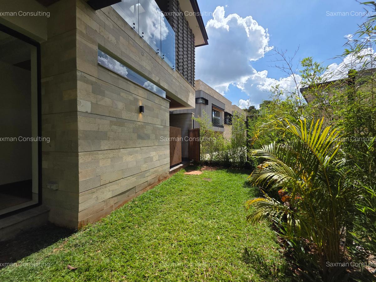 5 Bed Villa with En Suite in Westlands Area - 15