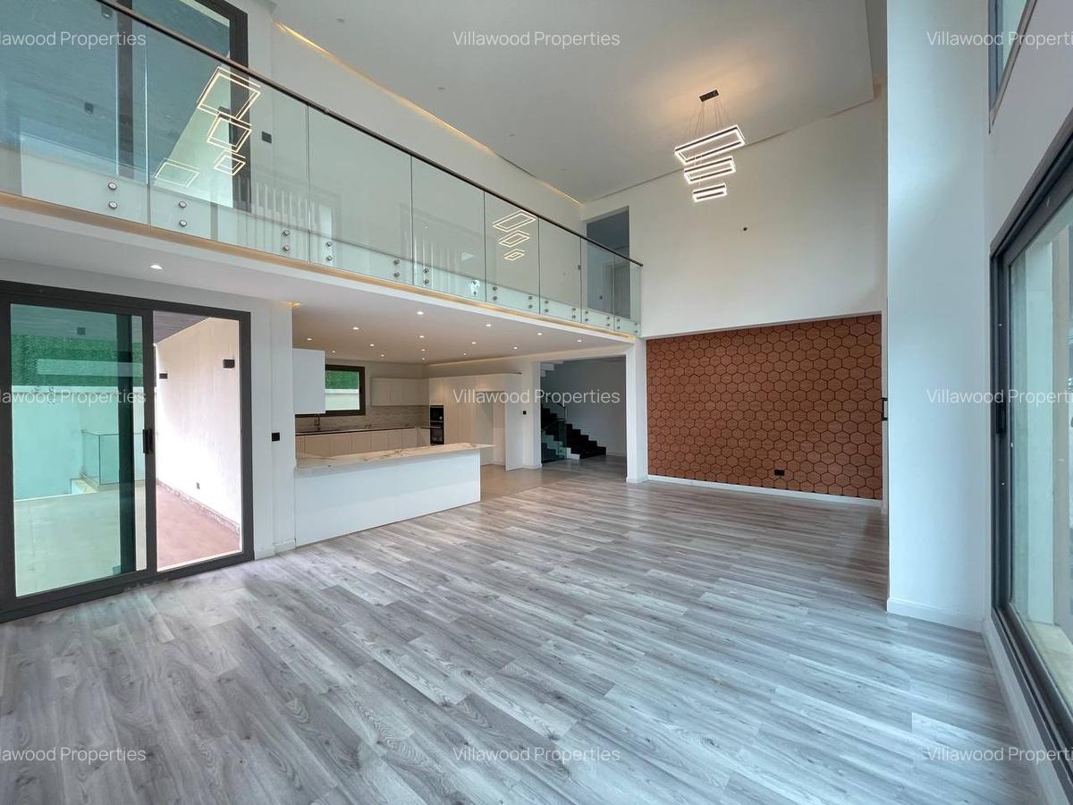 5 Bed Villa with En Suite in Lavington - 4